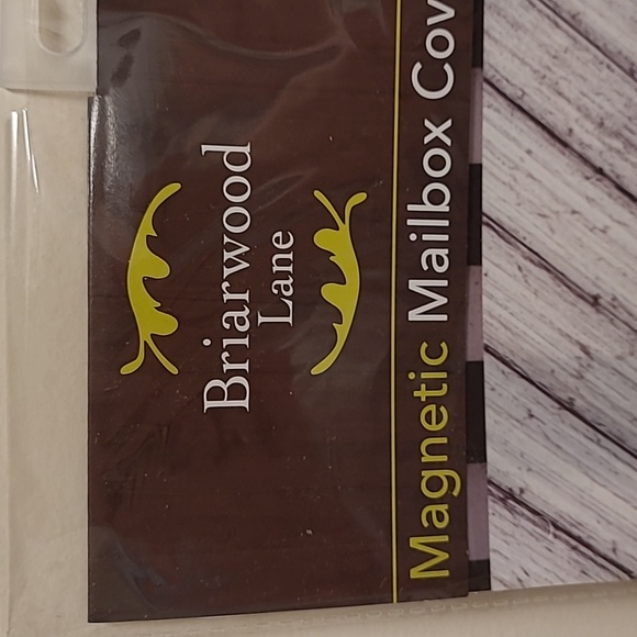 New Welcome Wreath Magnetic Mailbox Cover - Picture 7 of 15